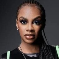 Jess Hilarious, 32 (Comediante)