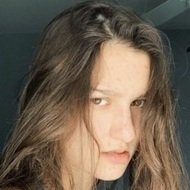 Jess Sanders, 24 (TikTok Star)