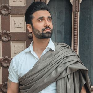 Jimmy Sharma, 39 (Киноактер)