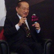 Jin Yong (1924 - 2018) (Romancier)