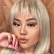 Jinaci, 32 (Звезда Инстаграма)