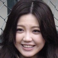 Jinny Ng, 33 (流行歌手)