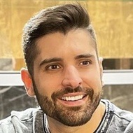 João Gabriel, 39 (Weltmusik-Sänger)