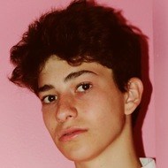 Joe Goldberg, 22 (Nhiếp ảnh gia)