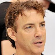 Joe Sakic, 54 (Cầu thủ khúc côn cầu)