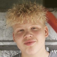 Joe Sladek, 22 (YouTube明星)