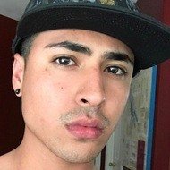 Joey Diamond, 32 (流行歌手)
