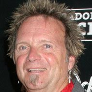 Joey Kramer, 73 (鼓手)