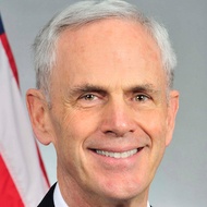 John Bryson, 82 (Politicien)