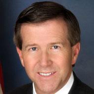 John BT Campbell III, 70 (政治家)