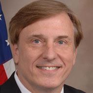 John Fleming, 72 (Chính trị gia)