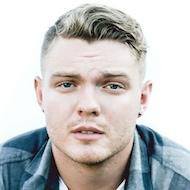 John J. Fox, 32 (流行歌手)