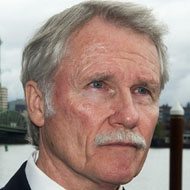 John Kitzhaber, 76 (政治家)