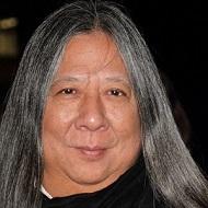 John Rocha, 72 (时装设计师)
