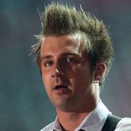 John Vesely, 43 (搖滾歌手)