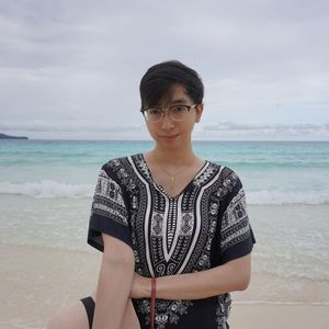 Johnmar Villaluna, 31 (eSports Player)