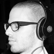 Johnny Goldstein, 34 (流行歌手)