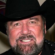 Johnny Lee, 77 (Country-Sänger)