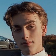 Johnny Orlando, 22 (Chanteuse pop)
