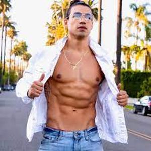 Jojo Guadagno, 31 (Vũ công)