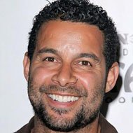 Jon Huertas, 56 (Acteur de télévision)