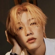 Jongseob, 18 (流行歌手)