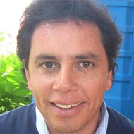 José Viñuela, 49 (電視節目主持人)