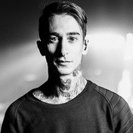 Josh Friend, 35 (搖滾歌手)