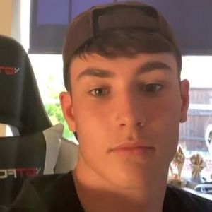 Josh Manifold, 18 (Twitch Star)