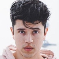 Josh Vida, 32 (TikTok明星)