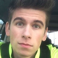 Josh Willis, 29 (Estrella de TikTok)