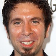 Joshua Gomez, 49 (Actor de Televisión)
