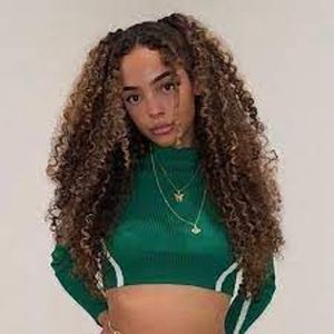 Joyce Pereira, 19 (TikTok Star)