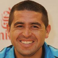 Juan Roman Riquelme, 45 (Jogador De Futebol)