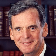 Judd Gregg, 77 (政治家)