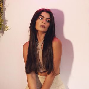 Julia Argüelles, 28 (TV-Schauspielerin)