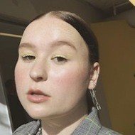 Julia Lester, 24 (TV Actress)