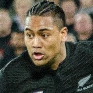 Julian Savea, 33 (橄欖球運動員)