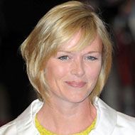 Julie Etchingham, 56 (記者)