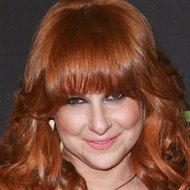 Julie Klausner, 45 (电视女演员)
