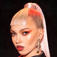 July Jones, 29 (流行歌手)