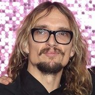 Justin Hawkins, 48 (Гитарист)