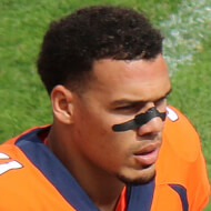 Justin Simmons, 30 (Футболист)
