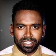 Justin Sylvester, 38 (Presentadore de Programas de TV)