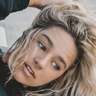 Kacey Dirksen, 25 (Star d'Instagram)