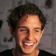 Kade Speiser, 30 (Ngôi sao Instagram)