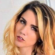 Kali Feline, 35 (模特)