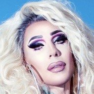 Kameron Michaels, 39 (Nhà tạo mẫu)