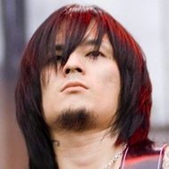Kaoru, 50 (吉他手)