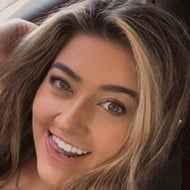 Kara Lewis, 23 (Nhiếp ảnh gia)